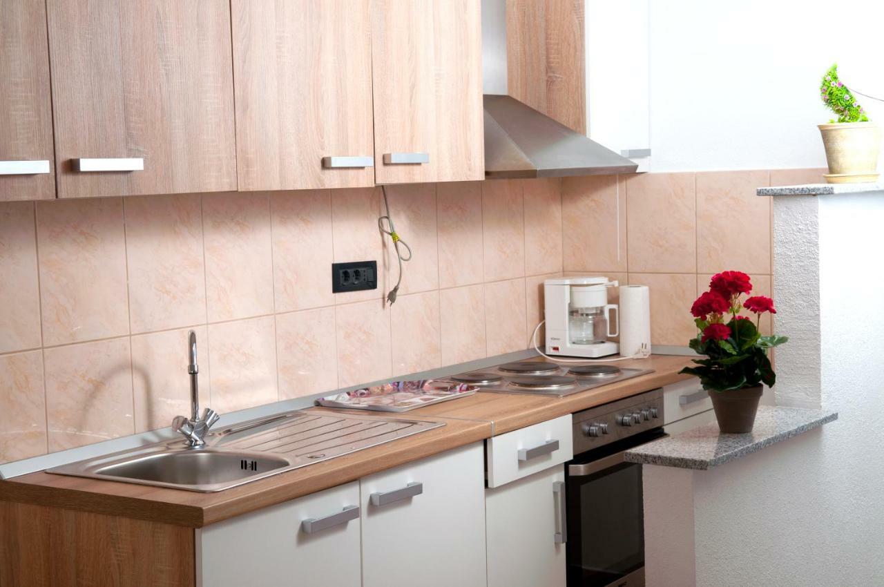 Blato na Cetini Apartment Kraljevic מראה חיצוני תמונה