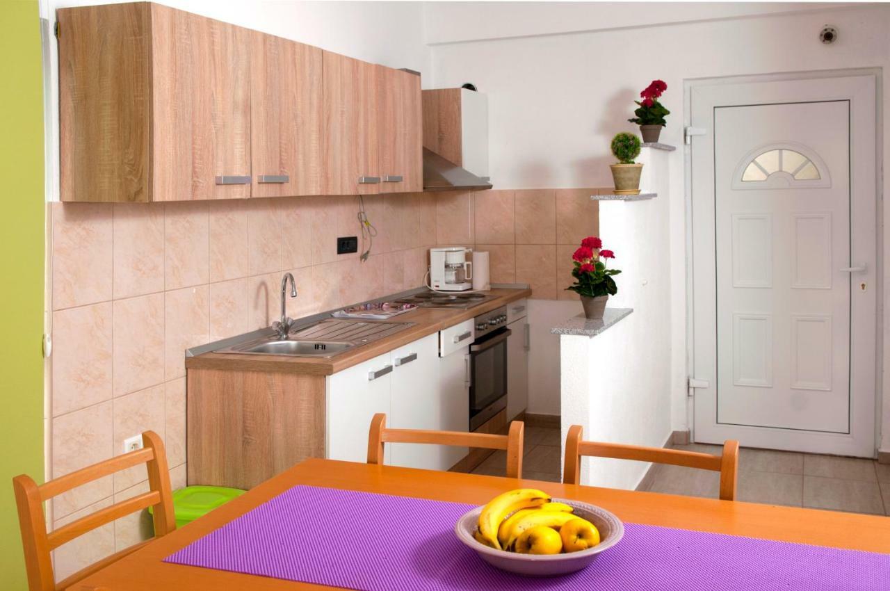 Blato na Cetini Apartment Kraljevic מראה חיצוני תמונה